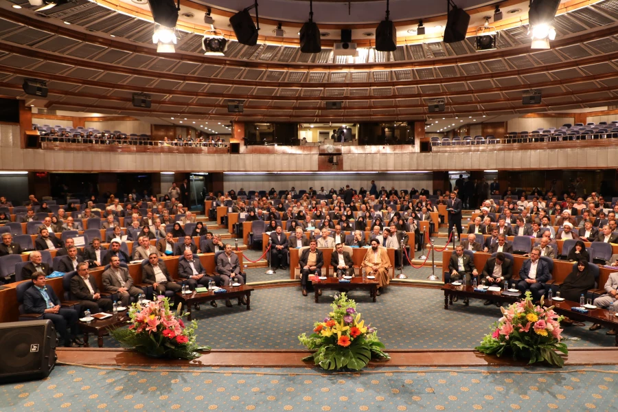 معاون آموزشی وتحصیلات تکمیلی دانشگاه در آیین نکوداشت یکصد سالگی تربیت معلم:

گرامیداشت روز و هفته معلم اقدامی نمادین در اهتمام و مشارکت جدی دولت و ملت در ارتقای سطح کمی و کیفی آموزش 2