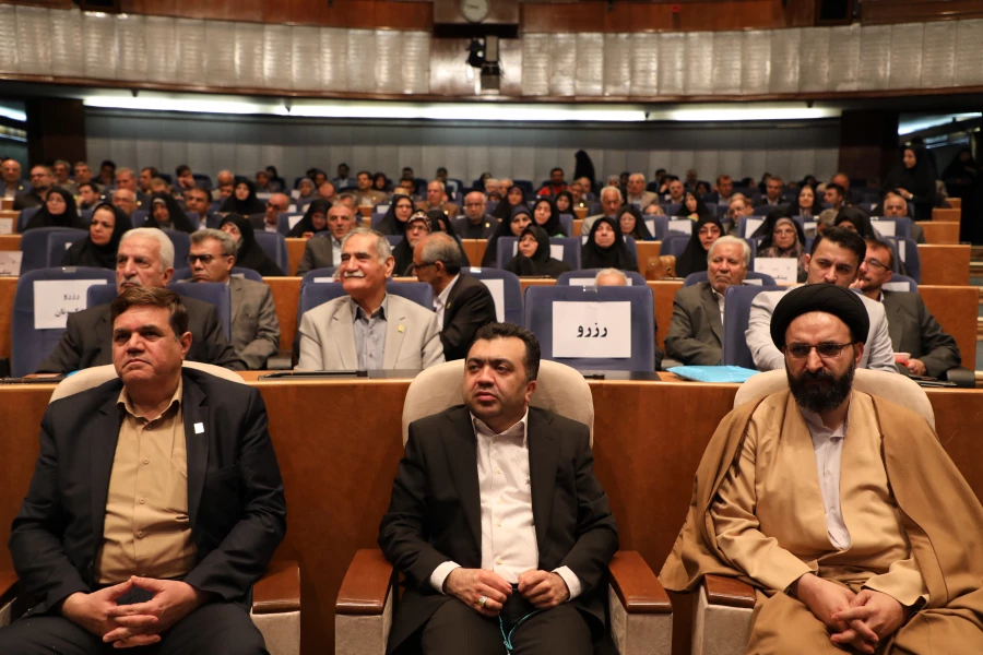 معاون آموزشی وتحصیلات تکمیلی دانشگاه در آیین نکوداشت یکصد سالگی تربیت معلم:

گرامیداشت روز و هفته معلم اقدامی نمادین در اهتمام و مشارکت جدی دولت و ملت در ارتقای سطح کمی و کیفی آموزش 2