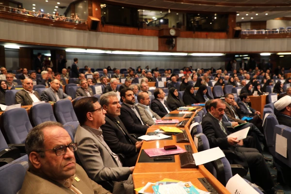 معاون آموزشی وتحصیلات تکمیلی دانشگاه در آیین نکوداشت یکصد سالگی تربیت معلم:

گرامیداشت روز و هفته معلم اقدامی نمادین در اهتمام و مشارکت جدی دولت و ملت در ارتقای سطح کمی و کیفی آموزش 2