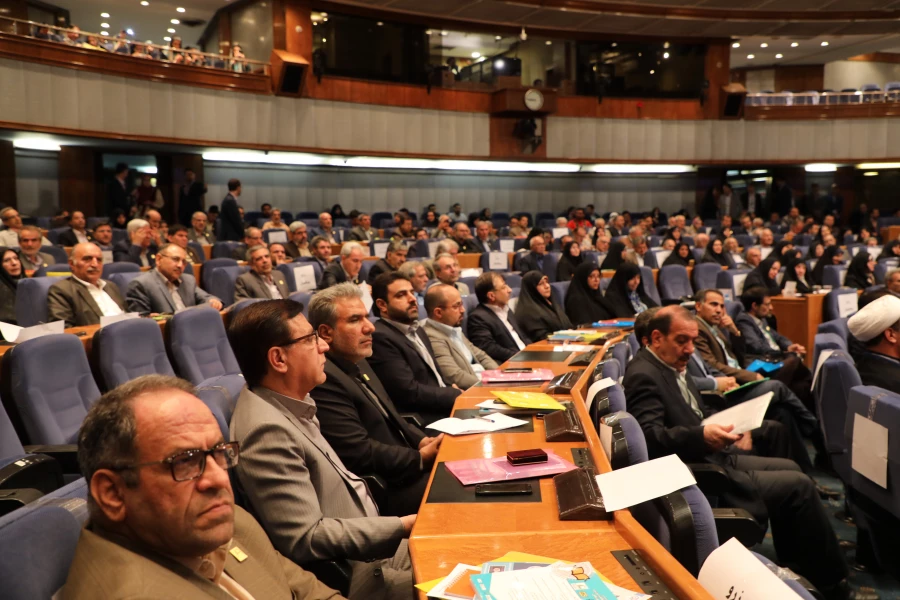 معاون آموزشی وتحصیلات تکمیلی دانشگاه در آیین نکوداشت یکصد سالگی تربیت معلم:

گرامیداشت روز و هفته معلم اقدامی نمادین در اهتمام و مشارکت جدی دولت و ملت در ارتقای سطح کمی و کیفی آموزش 2