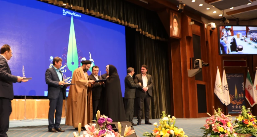 معاون آموزشی وتحصیلات تکمیلی دانشگاه در آیین نکوداشت و تقدیر از هیات علمی نمونه دانشگاه فرهنگیان:

گرامیداشت روز و هفته معلم اقدامی نمادین در اهتمام و مشارکت جدی دولت و ملت در ارتقای سطح کمی و کیفی آموزش 2