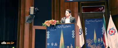 معاون آموزشی وتحصیلات تکمیلی دانشگاه در آیین نکوداشت و تقدیر از هیات علمی نمونه دانشگاه فرهنگیان:

گرامیداشت روز و هفته معلم اقدامی نمادین در اهتمام و مشارکت جدی دولت و ملت در ارتقای سطح کمی و کیفی آموزش