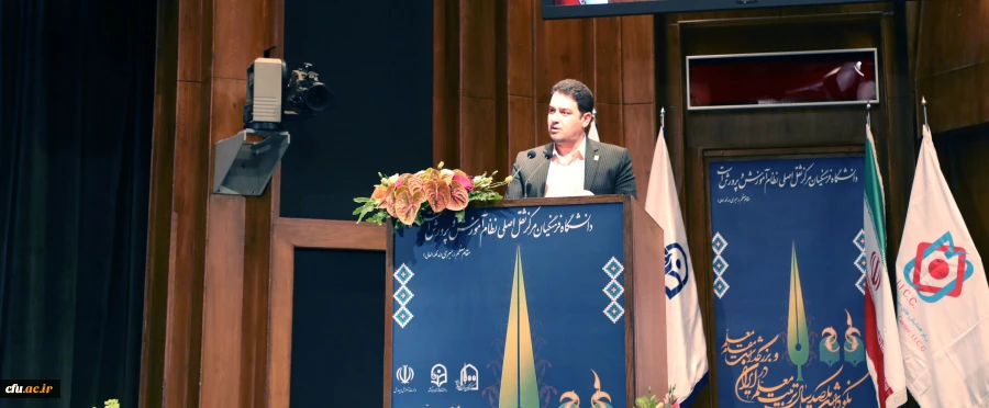 معاون آموزشی وتحصیلات تکمیلی دانشگاه در آیین نکوداشت و تقدیر از هیات علمی نمونه دانشگاه فرهنگیان:

گرامیداشت روز و هفته معلم اقدامی نمادین در اهتمام و مشارکت جدی دولت و ملت در ارتقای سطح کمی و کیفی آموزش 4