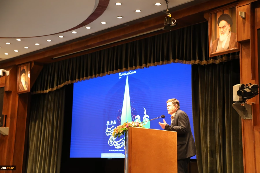 رییس دانشگاه فرهنگیان در نکوداشت یکصد سالگی تربیت معلم:

نکوداشت تربیت معلم تکریم آموزش و پرورش است 4