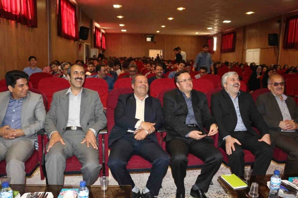 همایش هفته سراهای دانشجویی پردیس های خراسان شمالی با حضور مدیر کل امور حقوقی دانشگاه فرهنگیان کشور برگزار شد. 3