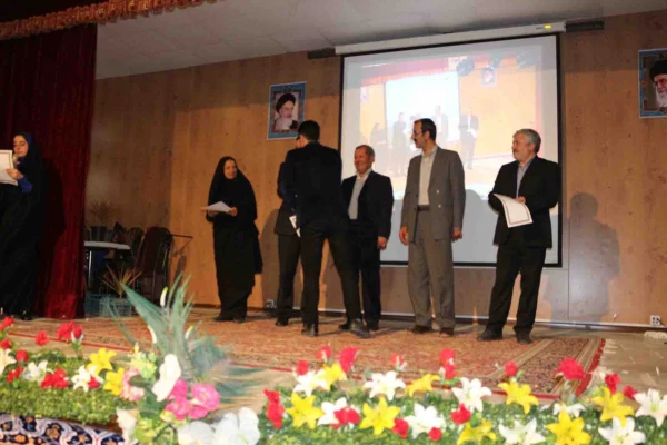 همایش هفته سراهای دانشجویی پردیس های خراسان شمالی با حضور مدیر کل امور حقوقی دانشگاه فرهنگیان کشور برگزار شد. 14