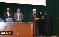 به مناسبت هفته سراهای دانشجویی از خوابگاه های دانشجویی نمونه در دانشگاه فرهنگیان کرمان تجلیل شد.