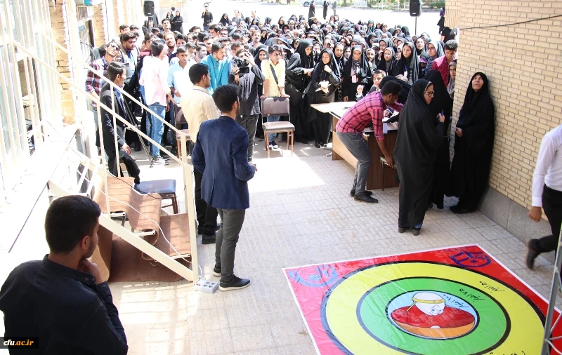 تیم نیک از پردیس شهید باهنر دانشگاه فرهنگیان کرمان در مسابقه نجات تخم مرغ به مقام قهرمانی دست یافت.