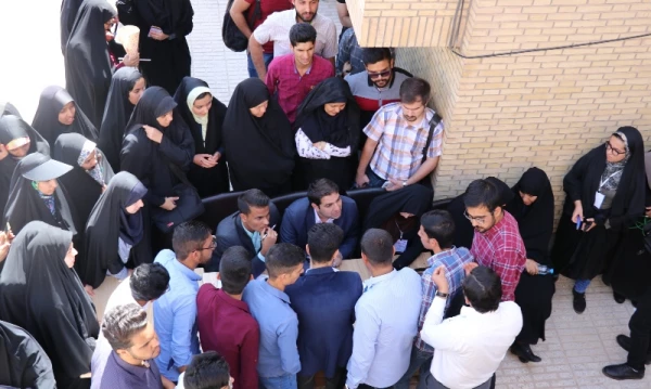 تیم نیک از پردیس شهید باهنر دانشگاه فرهنگیان کرمان در مسابقه نجات تخم مرغ به مقام قهرمانی دست یافت.