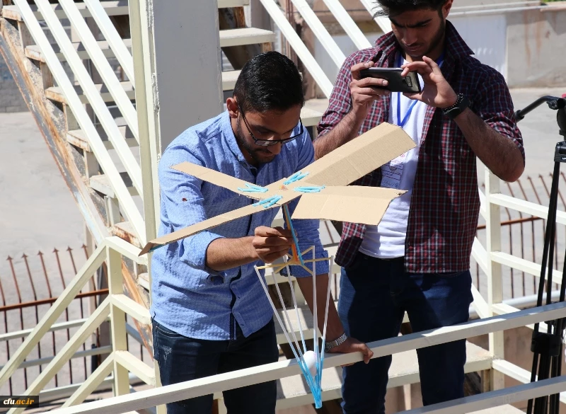 تیم نیک از پردیس شهید باهنر دانشگاه فرهنگیان کرمان در مسابقه نجات تخم مرغ به مقام قهرمانی دست یافت.