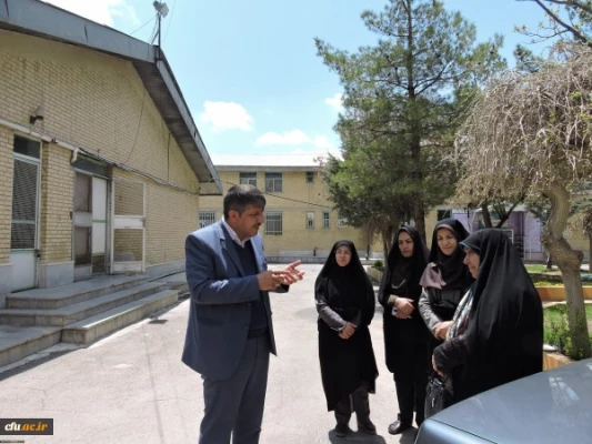 به مناسبت بزرگداشت هفته سراهای دانشجویی:
حضور مشاور رییس دانشگاه فرهنگیان در امور بانوان در پردیس شهید باهنر دانشگاه فرهنگیان استان چهارمحال و بختیاری
 2