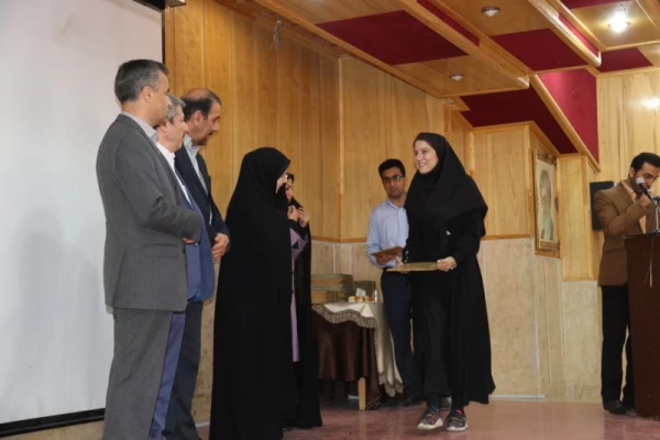 مدیرکل فرهنگی دانشگاه فرهنگیان در اختتامیه مرحله کشوری جشنواره فرهنگی دانشجومعلمان:
رسالت اصلی دانشگاه فرهنگیان تربیت نیروی انسانی کیفی است. 2