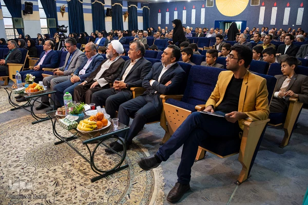 مراسم گرامیداشت دهه ی سرآمدی  آموزش و بزرگداشت مقام استاد و معلم