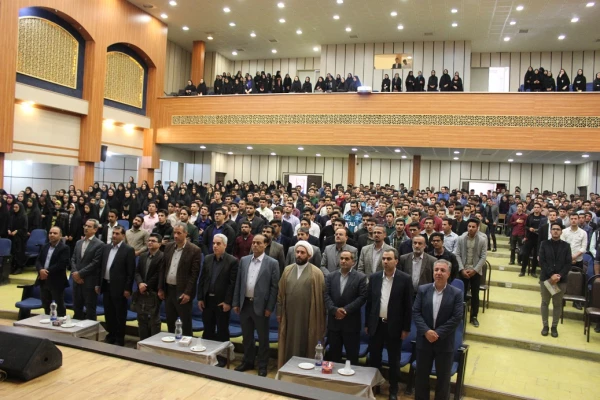 دکتر داریوش رحمانیان در مراسم بزرگداشت مقام معلم در دانشگاه فرهنگیان همدان:
معلمی وقتی با عشق همراه شود آفرینندگی به دنبال خواهد داشت