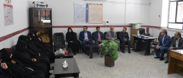 در دهه سرآمدی آموزش صورت پذیرفت:

بازدید مسئولان آموزش و پرورش و دانشگاه فرهنگیان یزد از مدارس مجری طرح کارورزی
 2