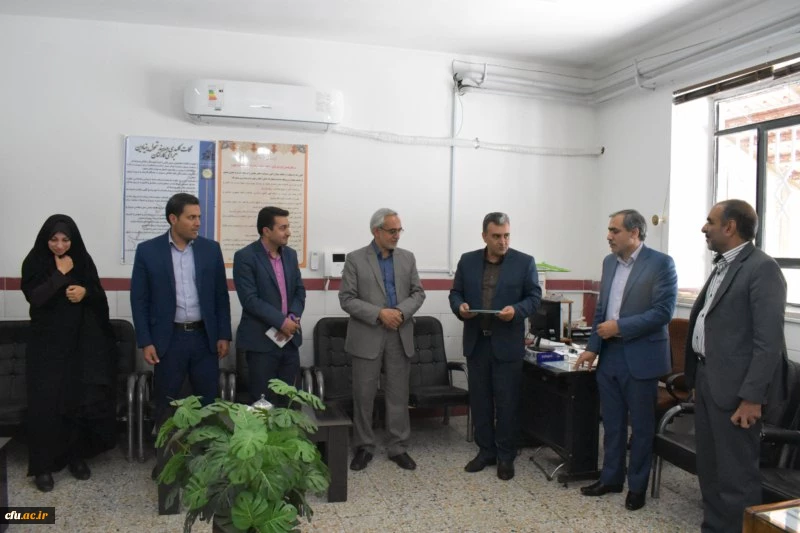 در دهه سرآمدی آموزش صورت پذیرفت:

بازدید مسئولان آموزش و پرورش و دانشگاه فرهنگیان یزد از مدارس مجری طرح کارورزی
 5