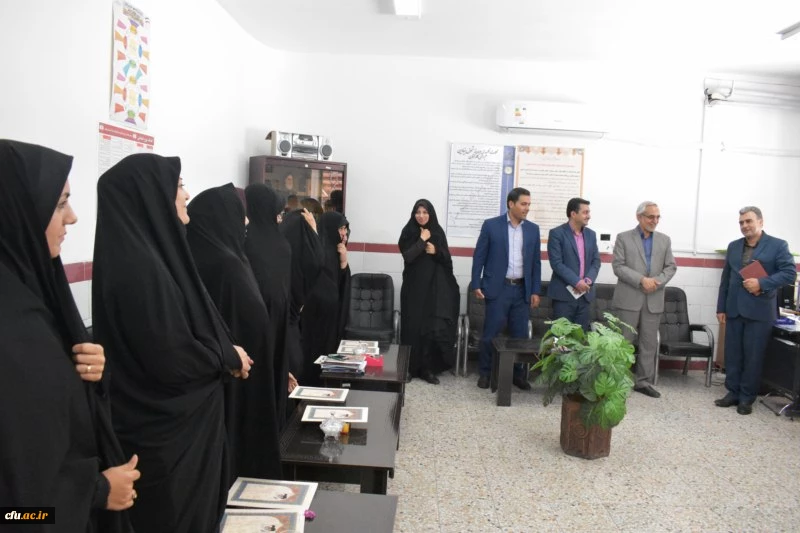 در دهه سرآمدی آموزش صورت پذیرفت:

بازدید مسئولان آموزش و پرورش و دانشگاه فرهنگیان یزد از مدارس مجری طرح کارورزی
 6