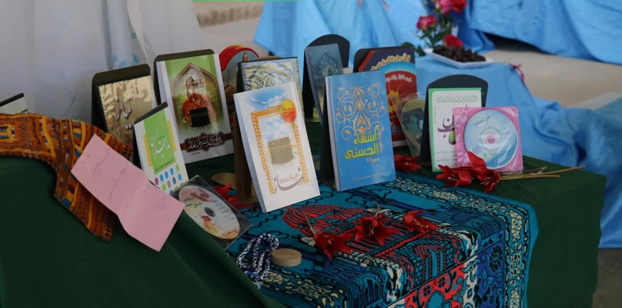 افتتاح نمایشگاه عترت و قرآن کریم در پردیس شهید باهنر (خواهران ) دانشگاه فرهنگیان کرمان