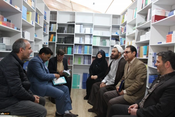 Prof. Khanifar visited Tehran International Book Fair