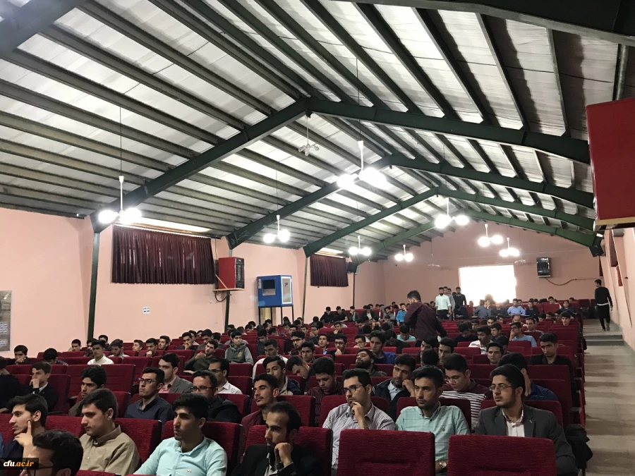 در پردیس شهید رجایی آذربایجان غربی

نشست علمی، تخصصی با حضور کار شناسان اداره کل حقوقی آموزش و پرورش استان برگزار شد 2