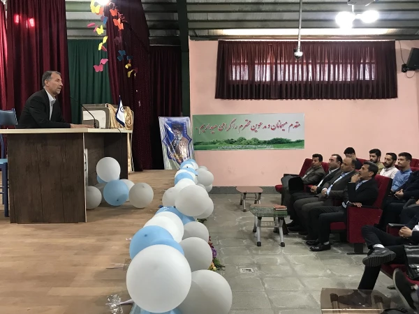 در پردیس شهید رجایی آذربایجان غربی

نشست علمی، تخصصی با حضور کار شناسان اداره کل حقوقی آموزش و پرورش استان برگزار شد 3