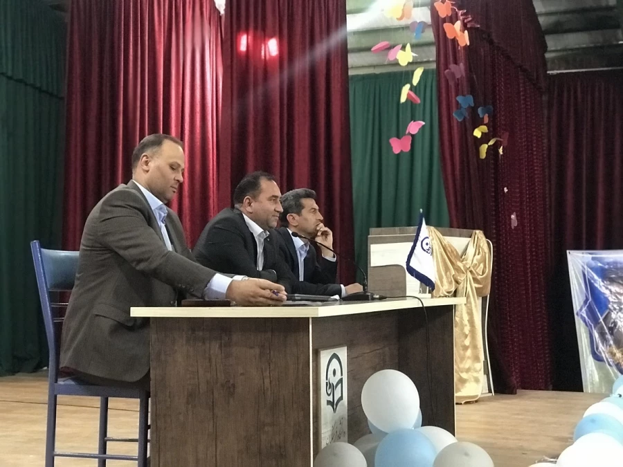 در پردیس شهید رجایی آذربایجان غربی

نشست علمی، تخصصی با حضور کار شناسان اداره کل حقوقی آموزش و پرورش استان برگزار شد 4