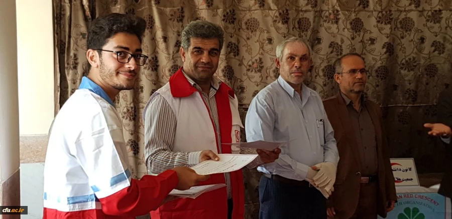 آئین گرامیداشت هفته هلال احمر در پردیس علامه طباطبایی بوشهر برگزار شد 8