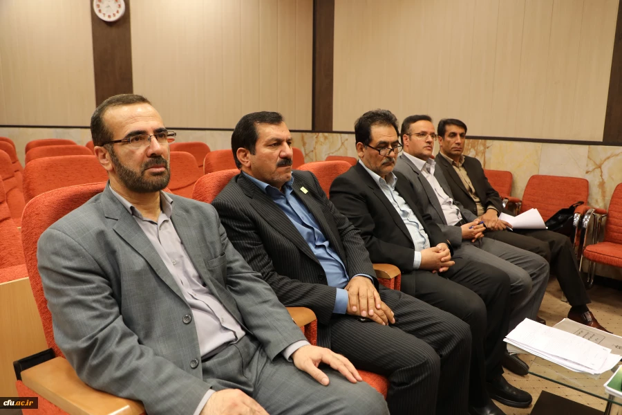 دکتر خنیفر در جلسه هم اندیشی با اعضاء هیات علمی پیمانی:

تشکیل جلسه و پیگیری مطالبات اعضای هیات علمی با رویکرد حل مسئله و ارائه راه حل است 3