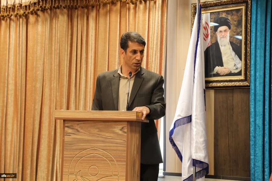 دکتر خنیفر در جلسه هم اندیشی با اعضاء هیات علمی پیمانی:

تشکیل جلسه و پیگیری مطالبات اعضای هیات علمی با رویکرد حل مسئله و ارائه راه حل است 10