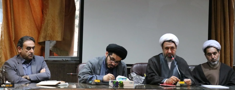 جلسه هم اندیشی اساتید دانشگاه فرهنگیان استان کرمان با حضور حجت الاسلام والمسلمین علیدادی سلیمانی