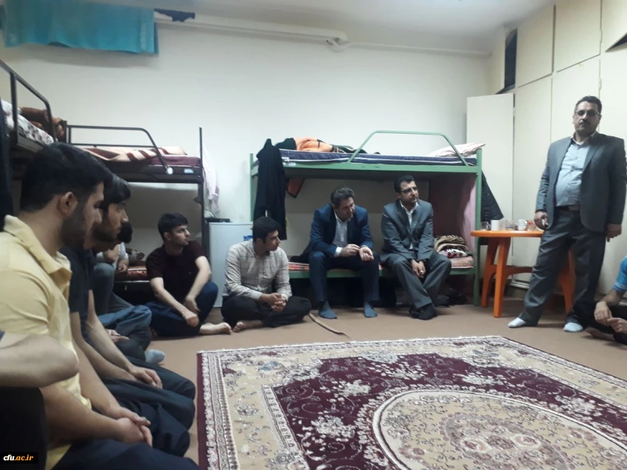 حضور سرزده آقای دکتر علی محمودلو مدیر امور پردیس های استان آذربایجان غربی در واحد امام خمینی (ره) سلماس 3