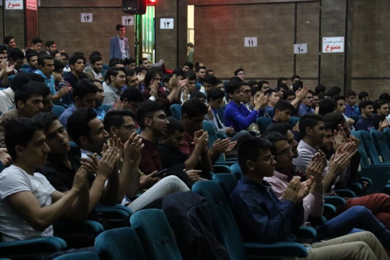 با حضور مسئولان، اساتید و دانشجومعلمان برگزار شد:

جشن ویژه هفته مقام معلم در دانشگاه فرهنگیان یزد ویژه دانشجو معلمان پردیس شهیدان پاک نژاد
 3