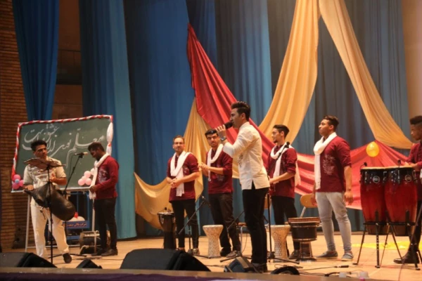 در دانشگاه فرهنگیان استان یزد برگزار شد:

مراسم بزرگداشت مقام استاد و معلم ویژه دانشجو معلمان پردیس فاطمه الزهرا (س)
 13