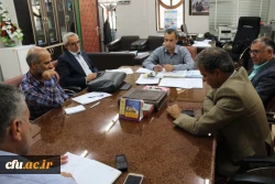 نشست سرپرستان شبانه روزی پردیس شهیدان پاک نژاد یزد با مدیر استان
 7