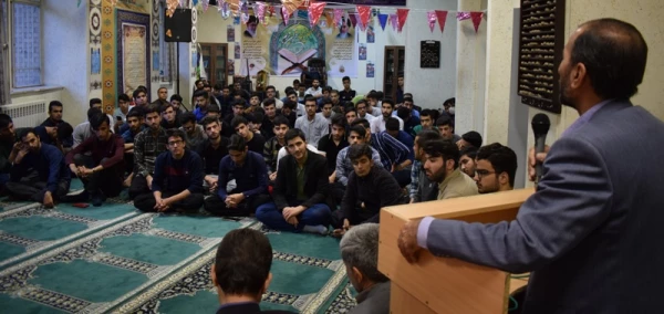 برگزاری جلسه پرسش وپاسخ مدیرکل آموزش و پرورش ومدیرامورپردیس های دانشگاه فرهنگیان استان کرمانشاه بادانشجویان پردیس شهید رجایی 3