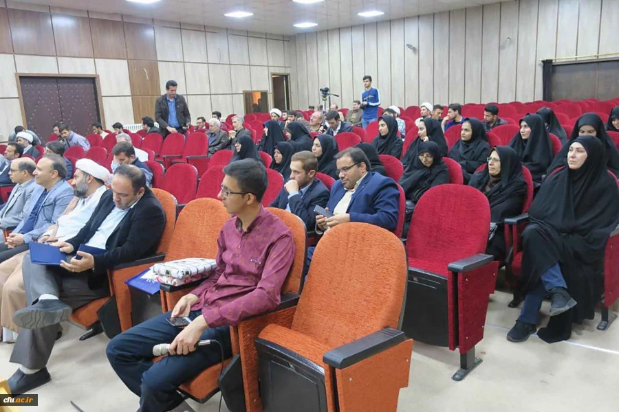 حجت الاسلام تقوی معاون نیروی انسانی دفاتر نهاد رهبری در دانشگاهها در مراسم تکریم و معارفه مسئول دفتر نهاد رهبری در دانشگاه فرهنگیان استان زنجان گفت:

تلاش ما باید برای شکل گیری نرم افزار تمدن ساز باشد که این نرم افزار در حوزه و دانشگاه و به ویژه دانشگاه ف