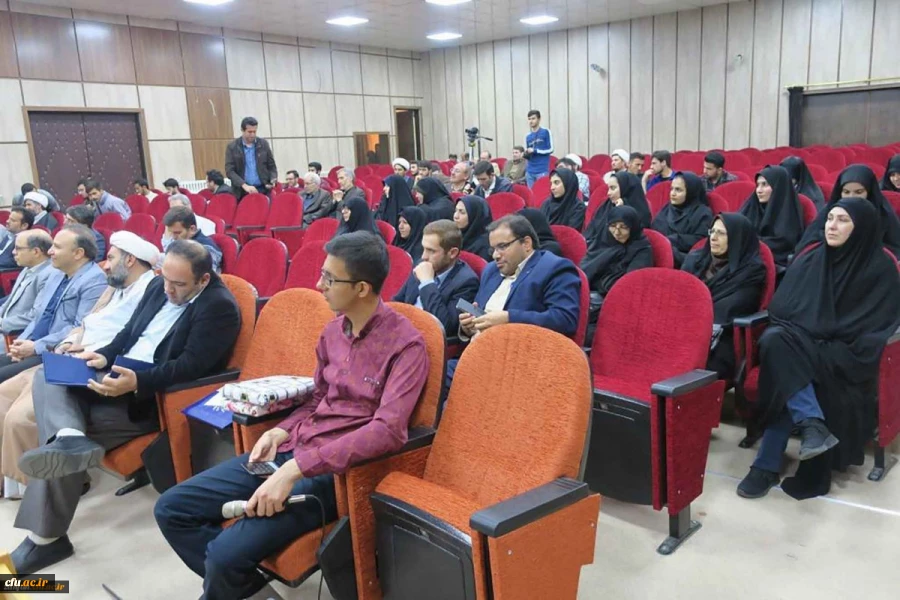 حجت الاسلام تقوی معاون نیروی انسانی دفاتر نهاد رهبری در دانشگاهها در مراسم تکریم و معارفه مسئول دفتر نهاد رهبری در دانشگاه فرهنگیان استان زنجان گفت:

تلاش ما باید برای شکل گیری نرم افزار تمدن ساز باشد که این نرم افزار در حوزه و دانشگاه و به ویژه دانشگاه ف