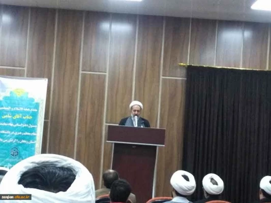 حجت الاسلام تقوی معاون نیروی انسانی دفاتر نهاد رهبری در دانشگاهها در مراسم تکریم و معارفه مسئول دفتر نهاد رهبری در دانشگاه فرهنگیان استان زنجان گفت:

تلاش ما باید برای شکل گیری نرم افزار تمدن ساز باشد که این نرم افزار در حوزه و دانشگاه و به ویژه دانشگاه ف