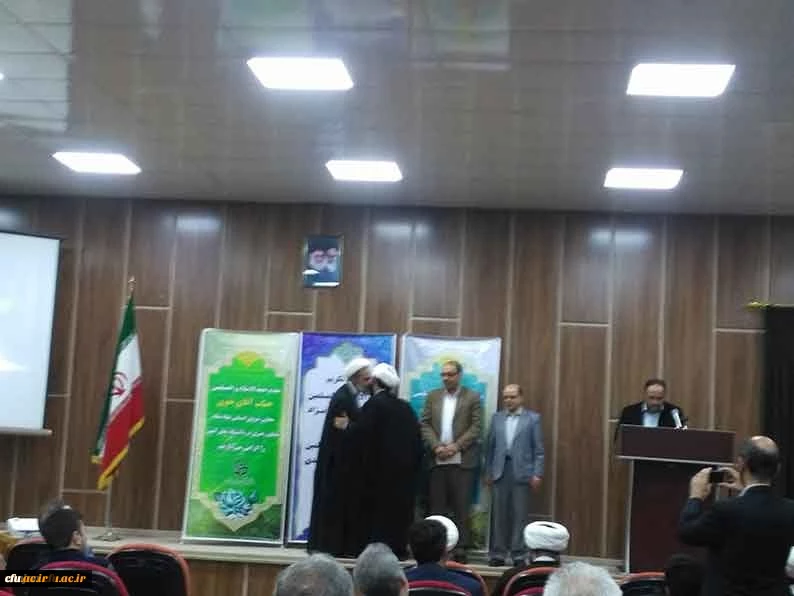 حجت الاسلام تقوی معاون نیروی انسانی دفاتر نهاد رهبری در دانشگاهها در مراسم تکریم و معارفه مسئول دفتر نهاد رهبری در دانشگاه فرهنگیان استان زنجان گفت:

تلاش ما باید برای شکل گیری نرم افزار تمدن ساز باشد که این نرم افزار در حوزه و دانشگاه و به ویژه دانشگاه ف