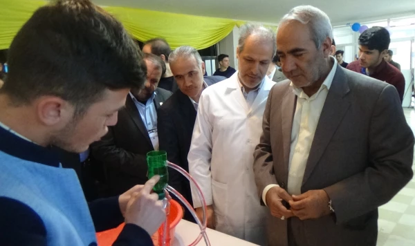 افتتاح دو نمایشگاه از فعالیت ها و دست ساخته های دانشجومعلمان در دو پردیس