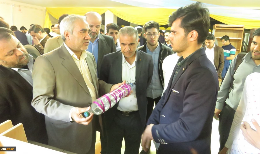 افتتاح دو نمایشگاه از فعالیت ها و دست ساخته های دانشجومعلمان در دو پردیس