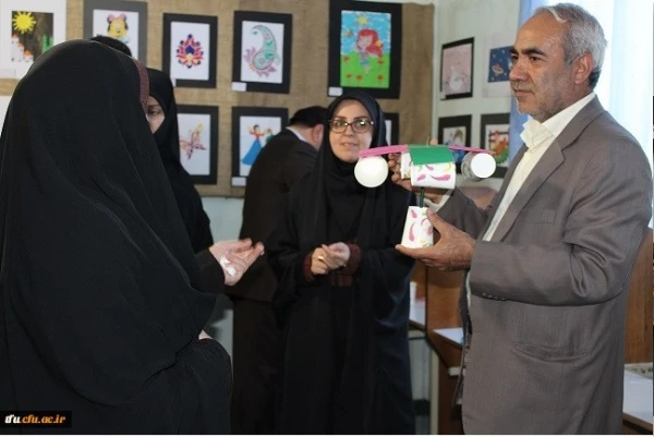 افتتاح دو نمایشگاه از فعالیت ها و دست ساخته های دانشجومعلمان در دو پردیس