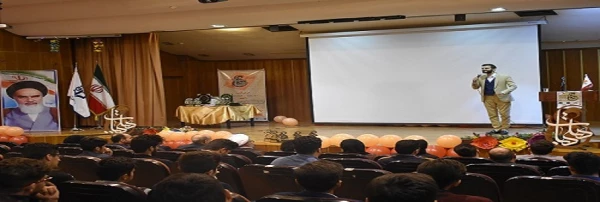 اختتامیه دومین جشنواره ادبی هیهات درپردیس حکیم فردوسی برگزارشد
 3