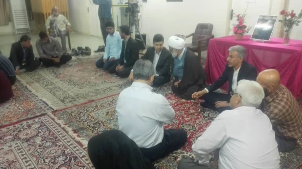 دیدار دکتر جرفی سرپرست مدیریت امور پردیس های استان خوزستان و هیأت همراه با خانواده شهید مدافع حرم (سید داود نریمیسا ) در سالروز تولد شهید