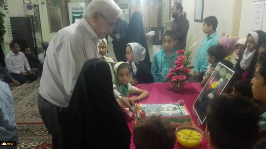 دیدار دکتر جرفی سرپرست مدیریت امور پردیس های استان خوزستان و هیأت همراه با خانواده شهید مدافع حرم (سید داود نریمیسا ) در سالروز تولد شهید