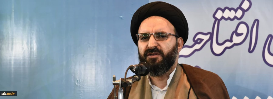 مسئول نهاد نمایندگی مقام معظم رهبری در دانشگاه  فرهنگیان:

حل نابسامانی های جوامع امروزی در گرو عمل به قرآن و اجرای احکام الهی است 2