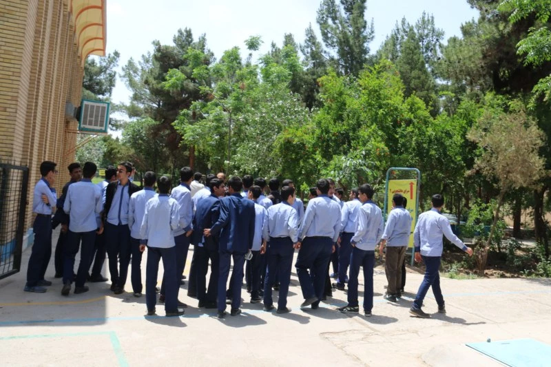 بازدید دانش آموزان مدارس متوسطه از دانشگاه فرهنگیان یزد
 4