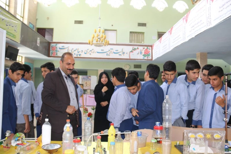 بازدید دانش آموزان مدارس متوسطه از دانشگاه فرهنگیان یزد
 7