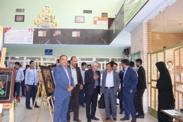 بازدید دانش آموزان مدارس متوسطه از دانشگاه فرهنگیان یزد
 9