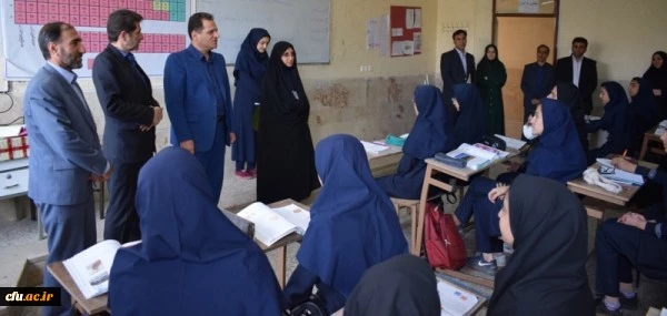 به مناسبت روز کارورزی انجام شد:
دیدارمدیریت امورپردیس های کرمانشاه ومدیرکل آموزش وپرورش استان ازدبیرستان شهید چمران 2